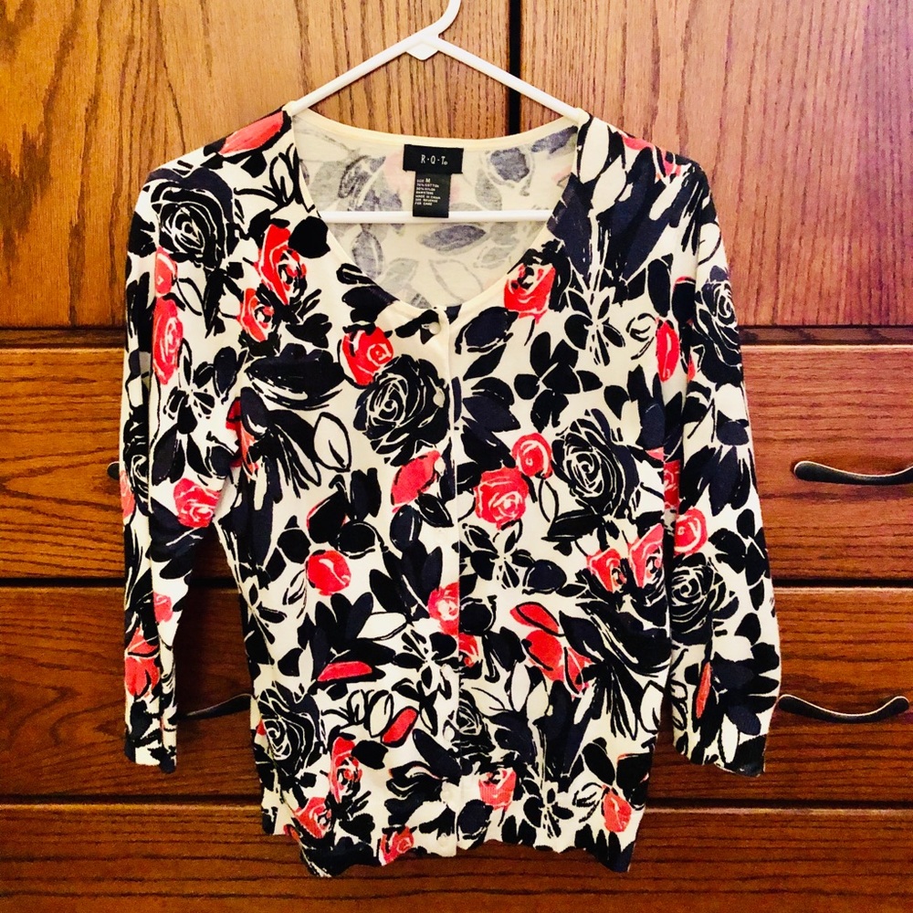 Flower Print Sweater in Medium